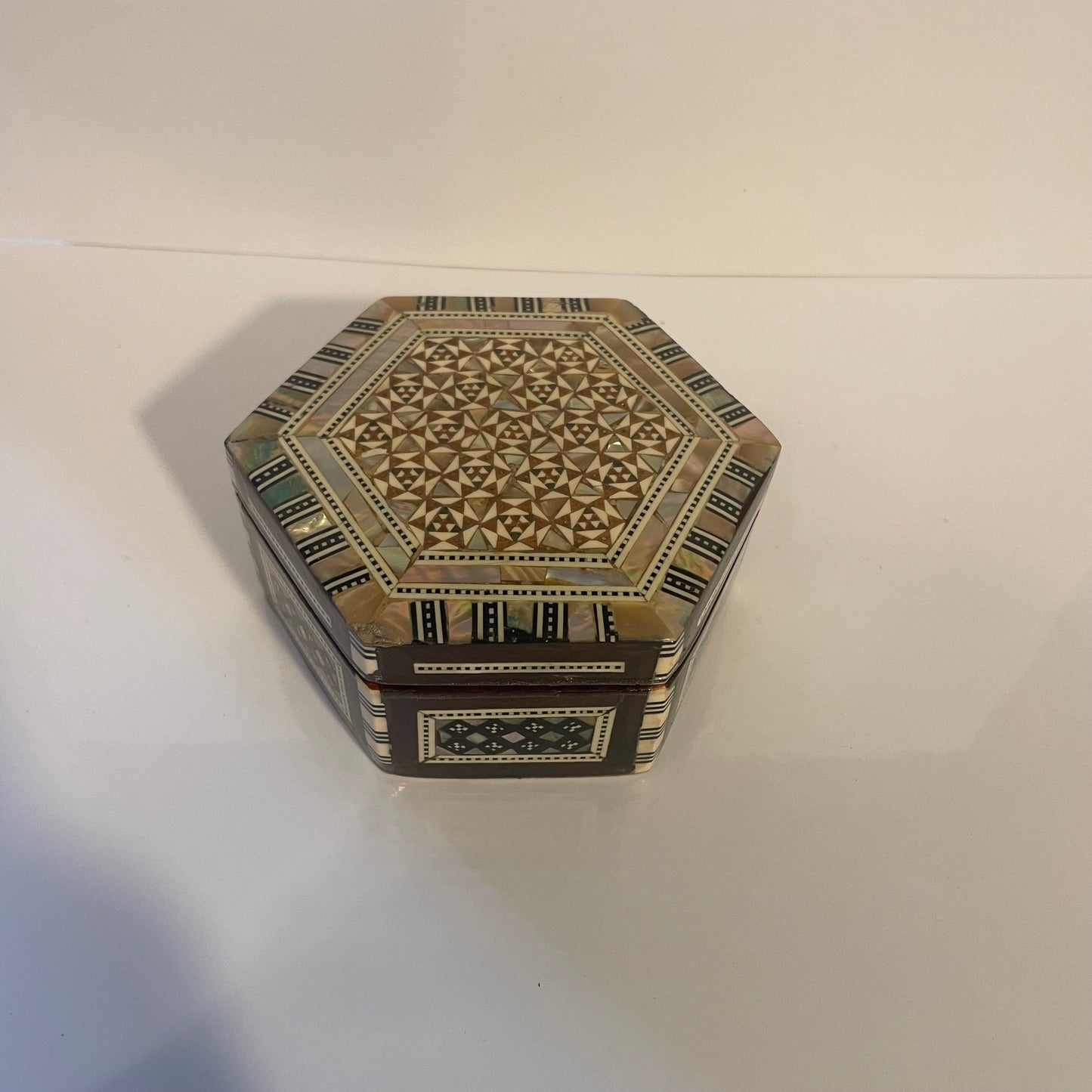 Box Hexagon 2-2