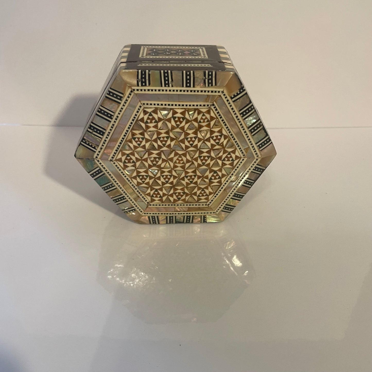 Box Hexagon 2-2