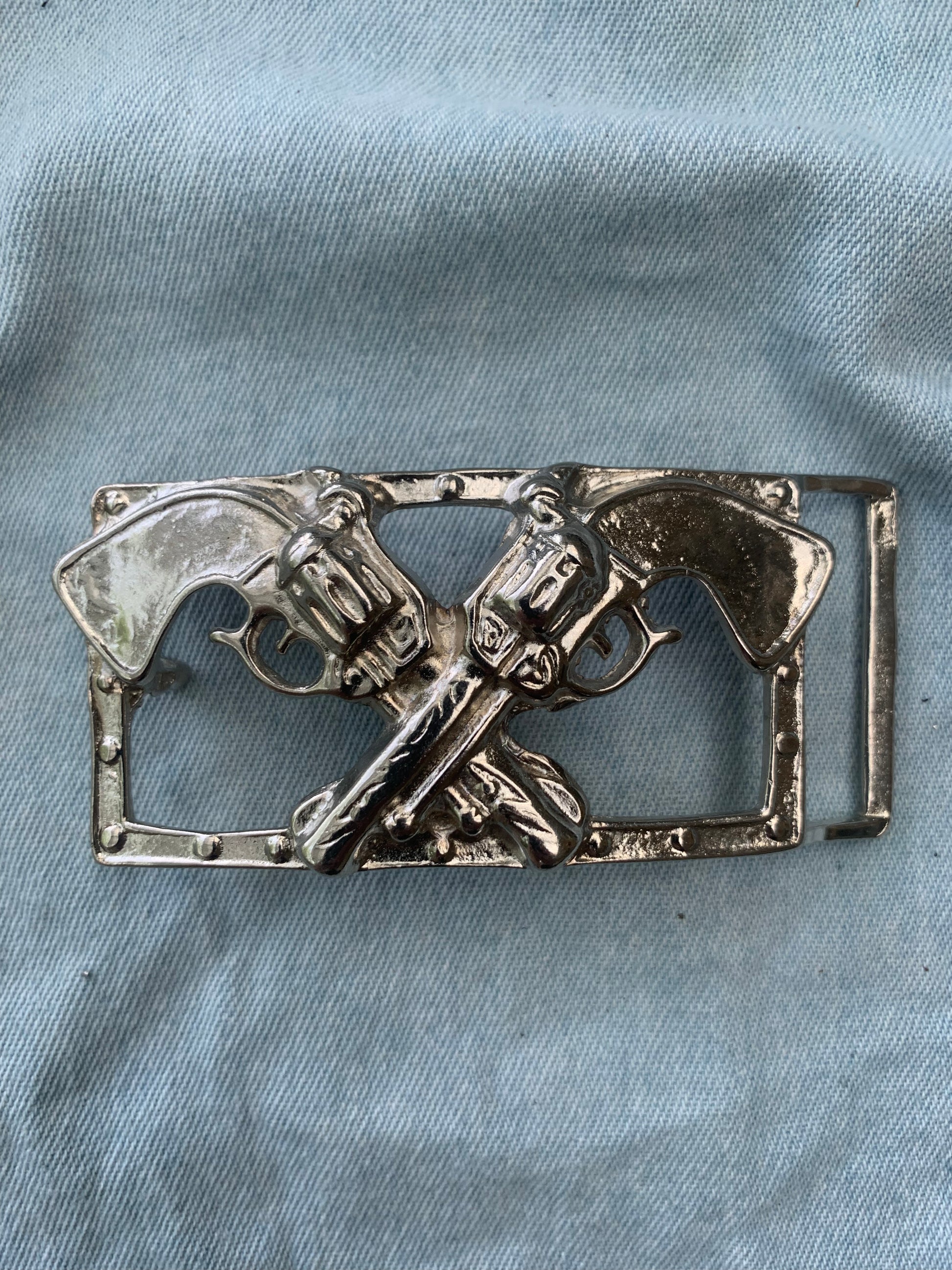 Belt Buckle Guns  Front