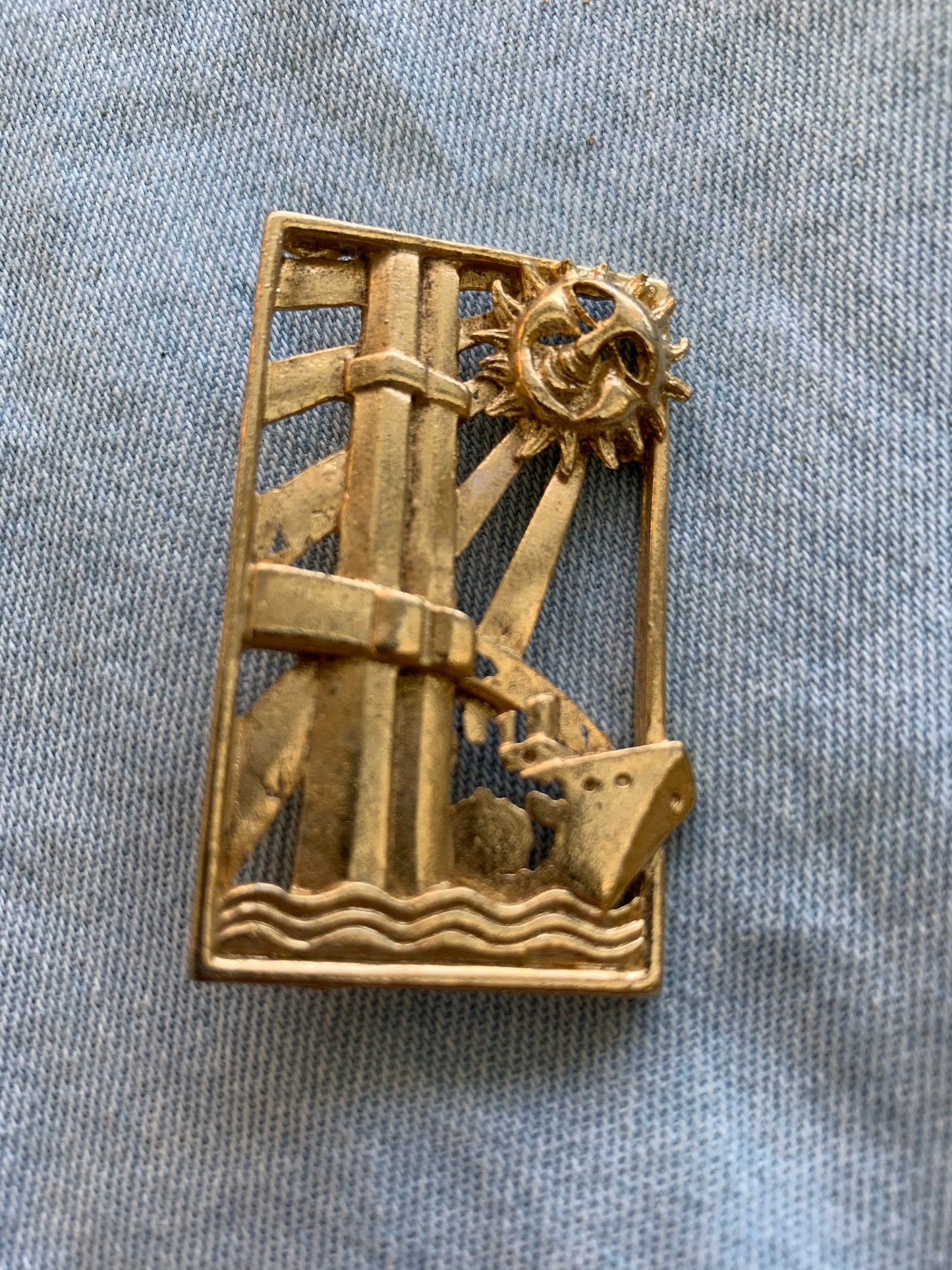 Pin Brooch Shipwreck