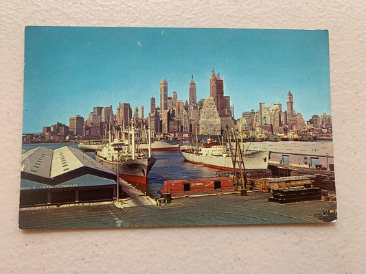 Vintage Postcard New York Skyline