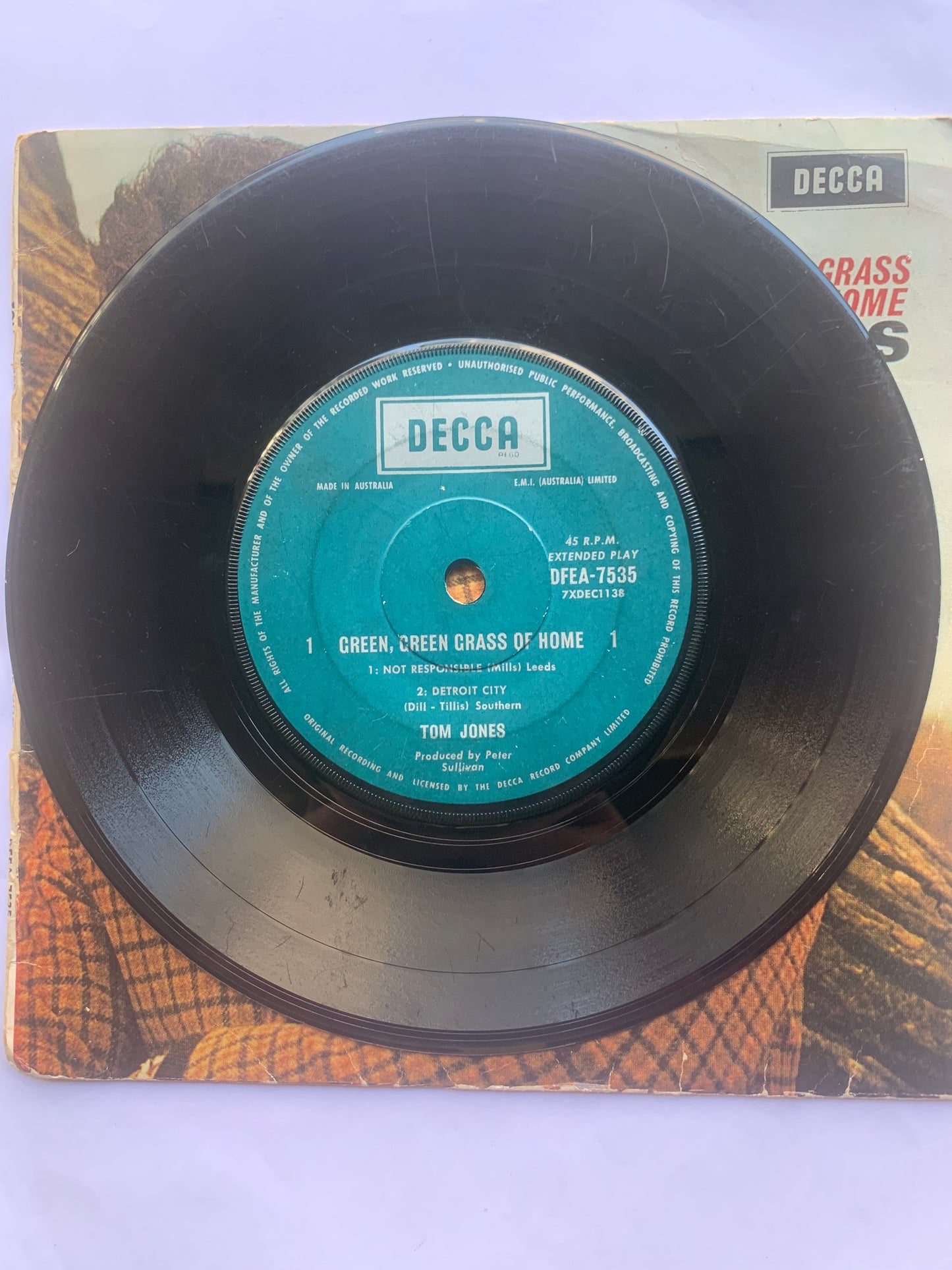 Record Single Tom Jones Green Green Grass of Home 1967